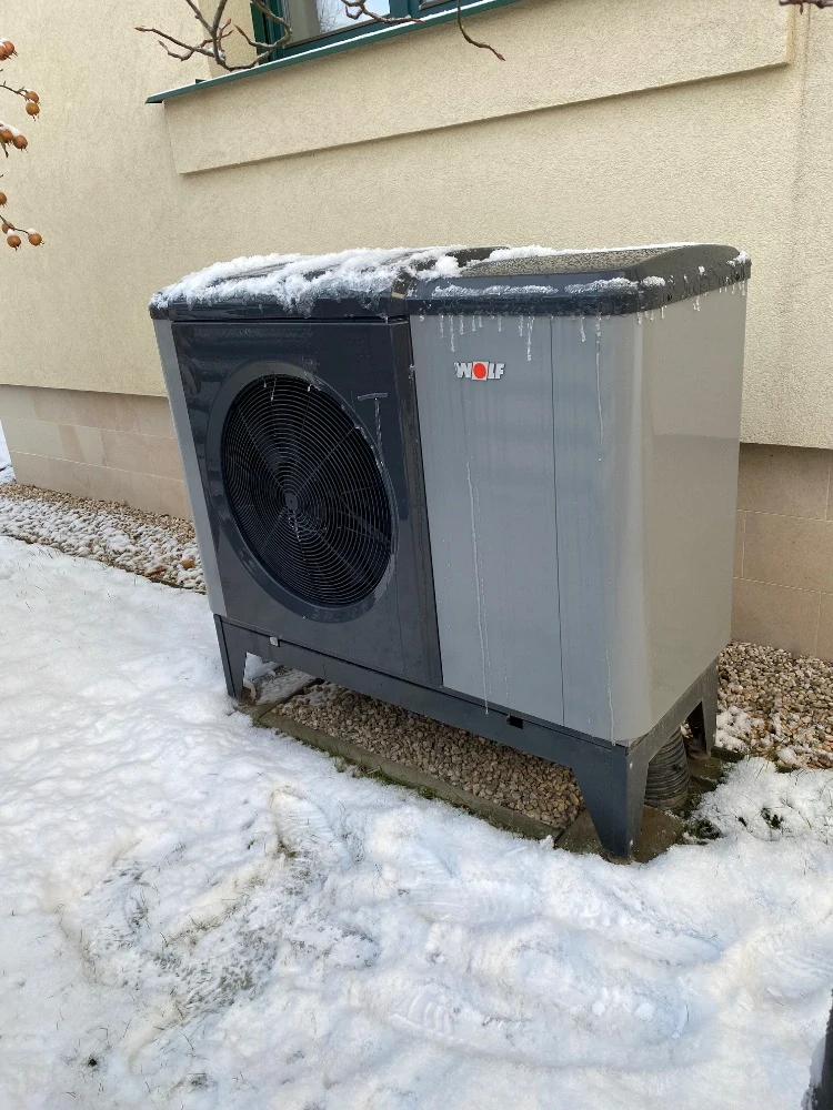 Prémiové tepelné čerpadlo Wolf CHA-Monoblock 7kW/400V a AM modulem s vnějším snímačem